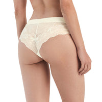 PANTY CON ENCAJE EN POSTERIOR
