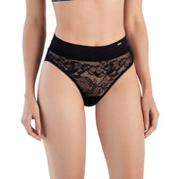 PANTY CON ENCAJE EN DELANTERO NEGRO