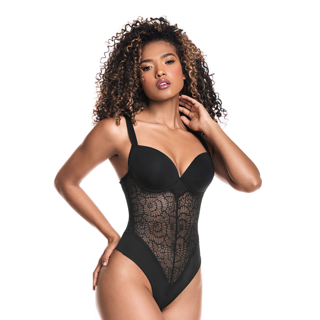 BODY EN ENCAJE NEGRO