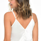 CAMISETA DE PIJAMA EN SATÍN CON CUELLO EN V