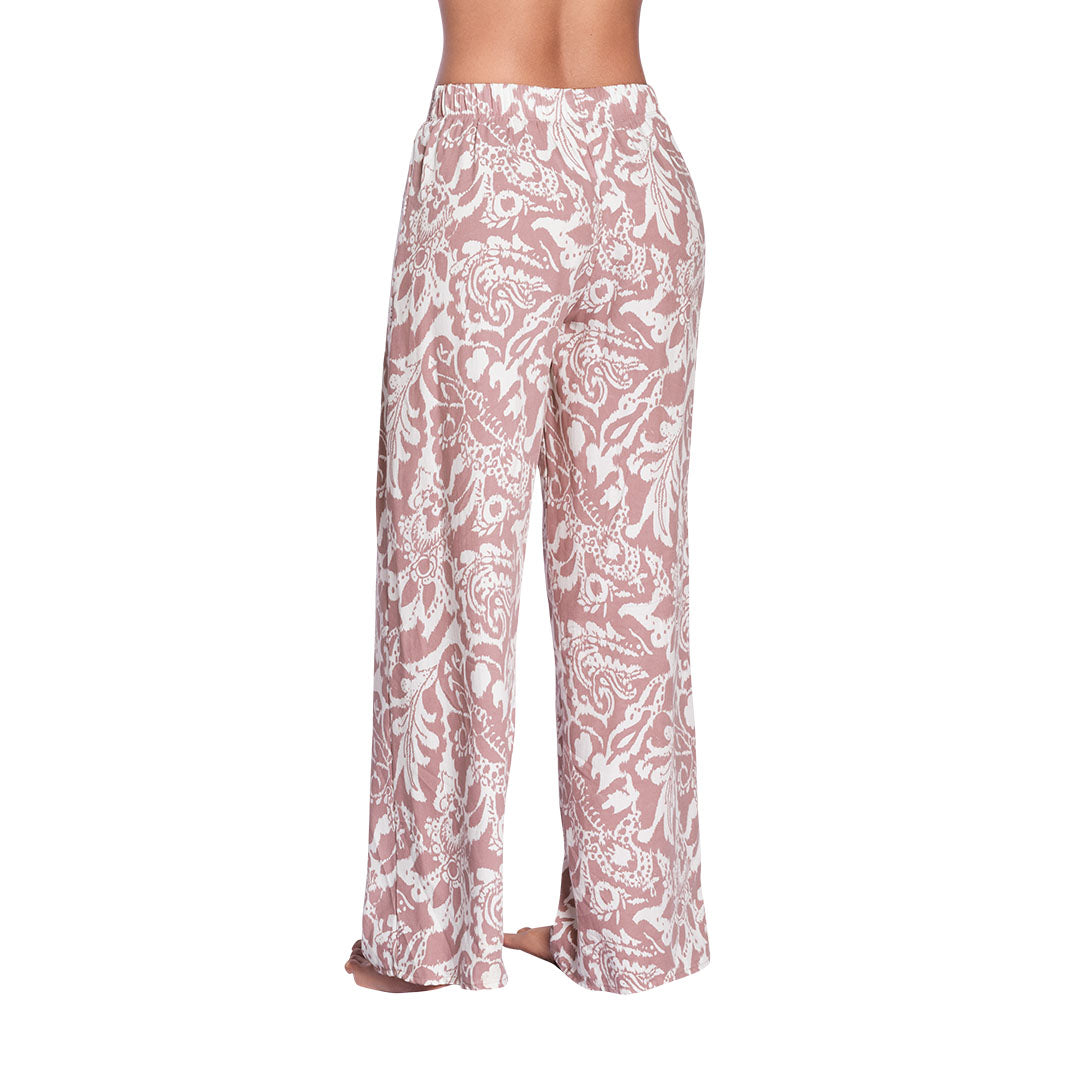 PANTALÓN ELABORADO EN CHALIS CON BOTA AMPLIA