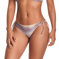 PANTY DE VESTIDO DE BAÑO CON LATERALES DE ANUDAR VAINILLA DEGRADE