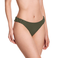 PANTY DE VESTIDO DE BAÑO CON MACRAMÉ EN LATERALES VERDE MANGLAR